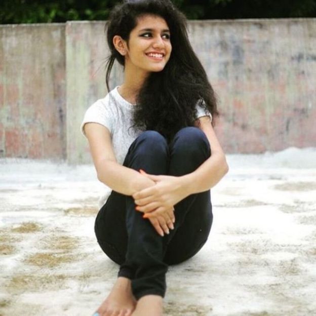 யார் இந்த பிரியா பிரகாஷ்?