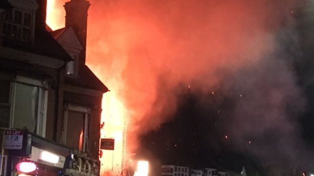 லெஸ்டரில் வெடிகுண்டு விபத்து: 6 பேர் காயம்