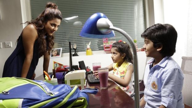 Bhaskar oru rascal, BBC Tamil movie review, Movie review, Aravind samy, Amala paul