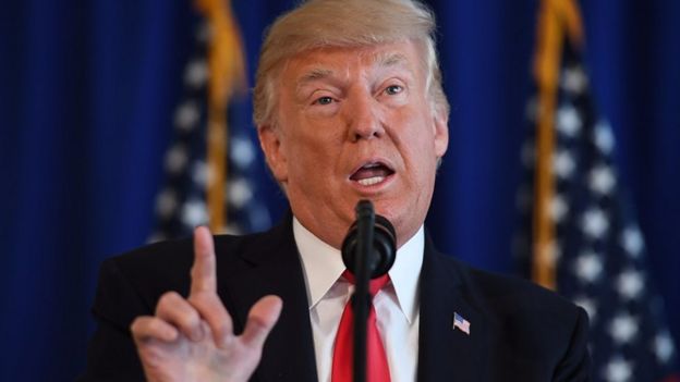 El presidente de EE.UU., Donald Trump emite sus declaraciones sobre la violencia en Charlottesville