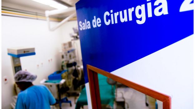 Sala de cirurgia no Instituto Fernandes Figueira