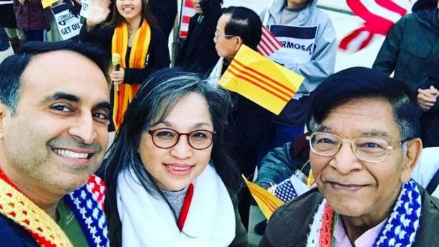 Dân biểu Ash Kalra cùng cộng đồng người Việt tại San Jose tại một buổi biểu tình phản đối Formosa