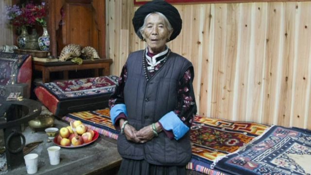 Mosuo woman