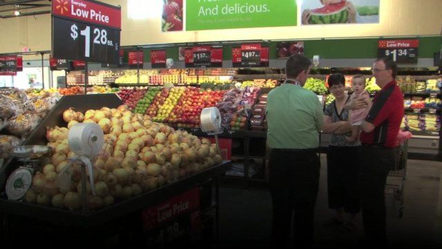 Shoppers in a US supermarket