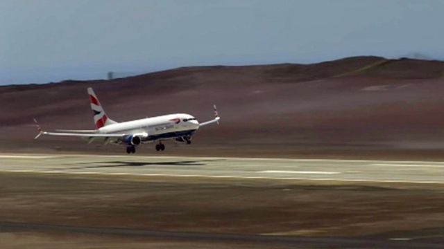 Aircraft coming in to land
