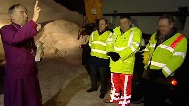 Bishop John Saxbee blesses gritting staff in Lincolnshire