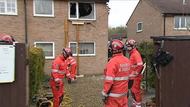 Search and rescue crews at Willoughby Court