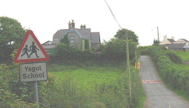 Ysgol Talwrn