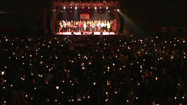 Berlin FC Union's football stadium filled with carol singers