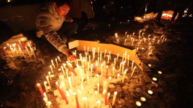 Changchun citizens gathered together to mourn the death of a two-month-old baby killed by a car thief in Changchun