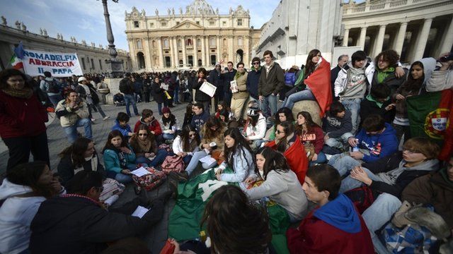 People waiting for Pope Francis' first Angelus