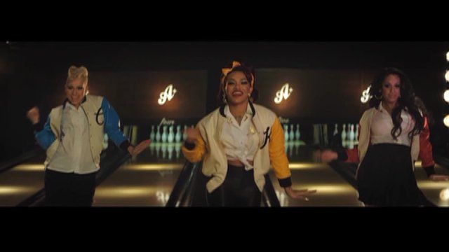 Stooshe
