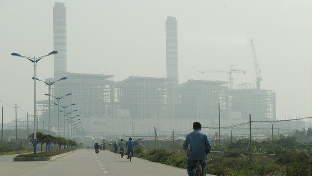 Coal fired-power station in the town of Haimen, Guangdong Province