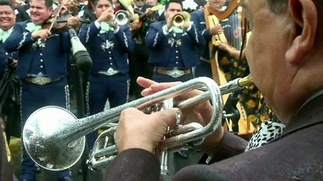 Mariachi performers