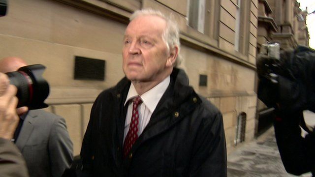 Bill Walker walking to court