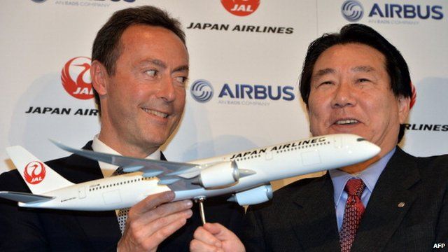 Airbus president Fabrice Bregier and Japan Airlines president Yoshiharu Ueki