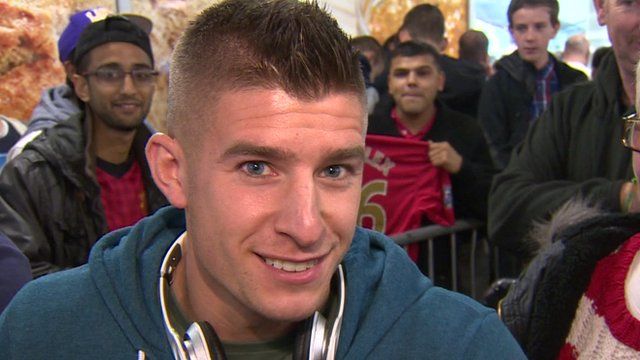 Man United fan queues for Sir Alex Ferguson book signing event
