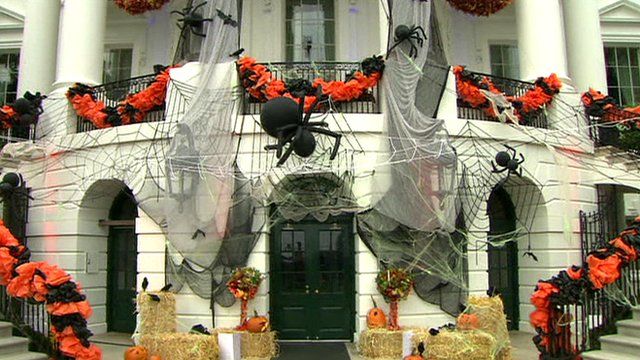 White House decorated for Halloween