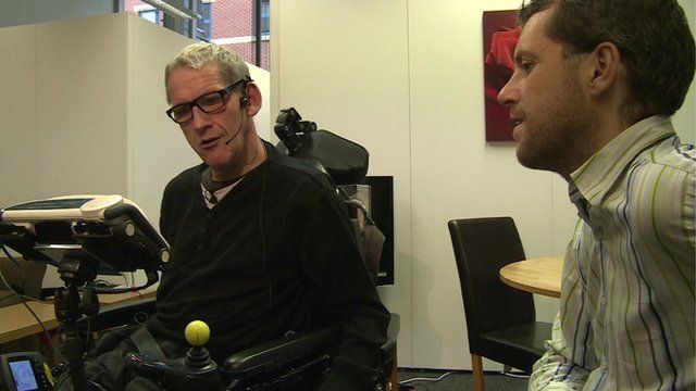Vivoca tester Jonathan Toogood demonstrates the technology