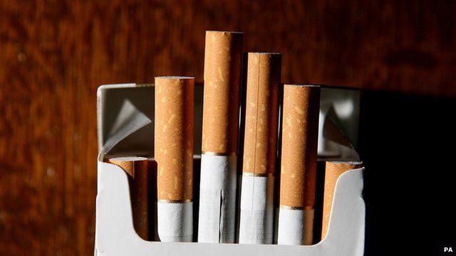 Plain cigarette packets