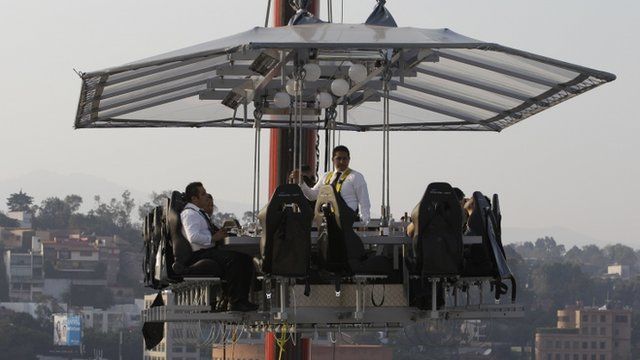 Diners high in the air in Mexico