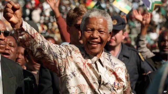 Nelson Mandela arrives for an election rally at Sebokeng township