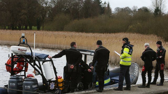 Search teams at Lough Ree