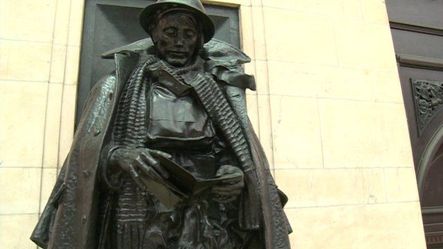 Statue of the unknown soldier