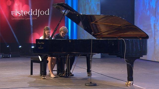 Gwenno Morgan a Math Roberts