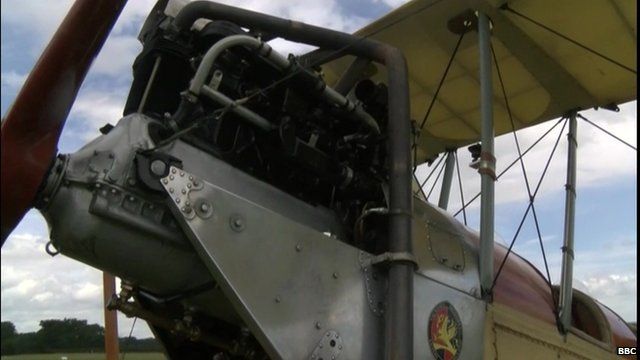 WW1 BE2 biplane replica