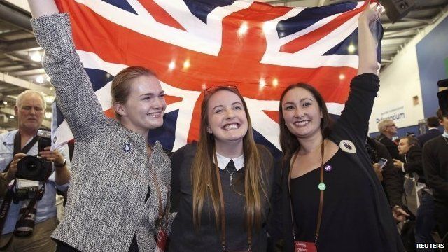 Supporters from the "No" Campaign celebrate as they hold up a Union flag, in Edinburgh, Scotland September 19, 2014
