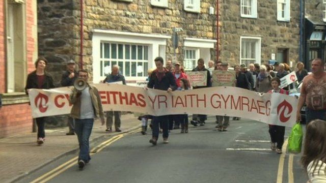 Adroddiad Sion Tecwyn