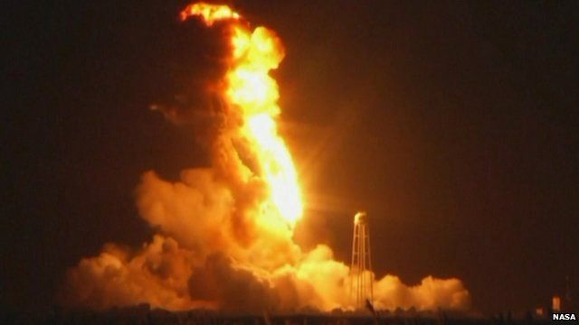 Rocket explodes seconds after lift off in Virginia - BBC News