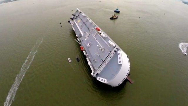 Hoegh Osaka stranded in the Solent
