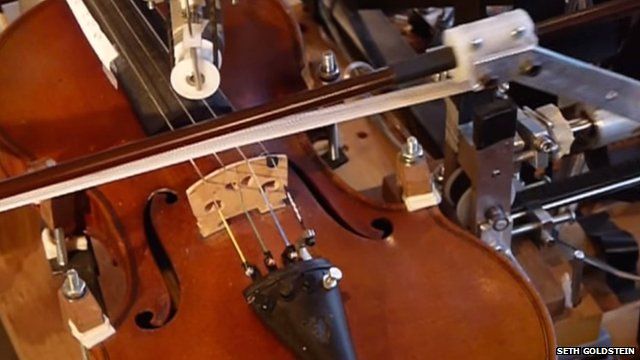 Kinetic sculpture violin
