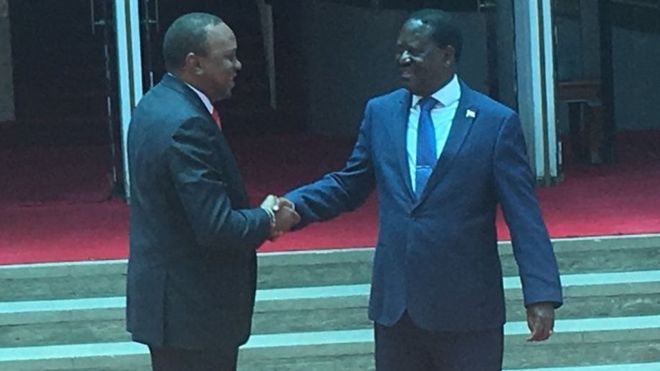 Bw Kenyatta na Bw Odinga wameahidi kuwaunganisha Wakenya