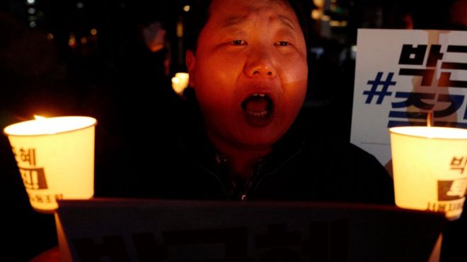 صورة متظاهرة