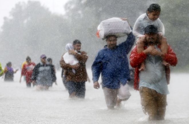 Unas 30.000 personas se han visto afectadas por la tormenta tropical Harvey.