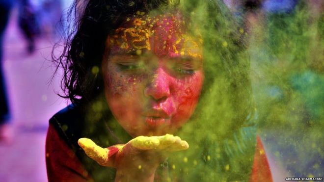 ஹோலி - HOLI