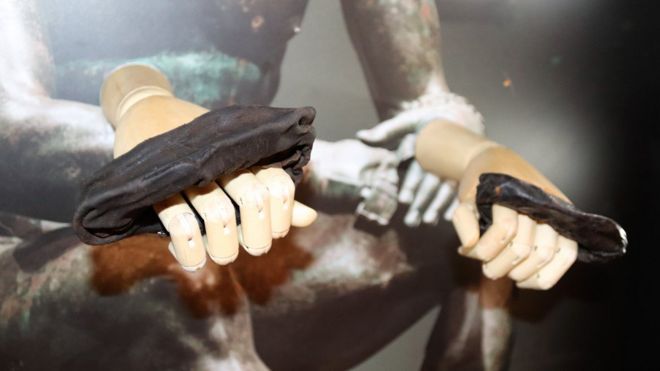 Древние боксерские перчатки