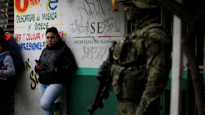 Militar nas ruas do México