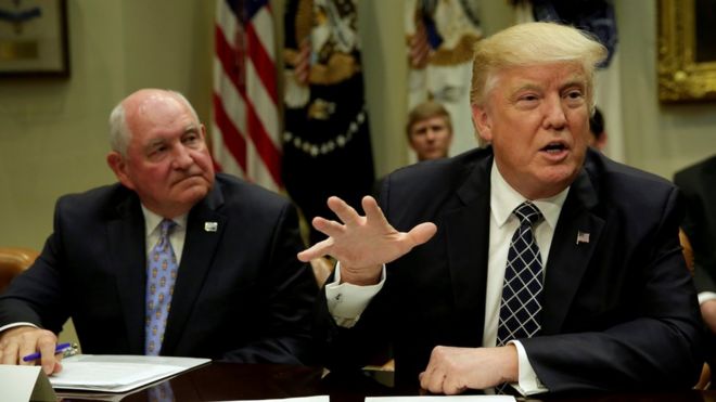 ديلي تليغراف: "بعد إحباطه بسبب مشاكل إقاله مدير اف بي أي السابق ترامب يفكر في تطهير البيت الأبيض"