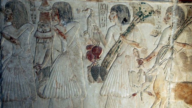 الزواج وحقوق المرأة فى الحضارة المصرية القديمة _100950867_gettyimages-126337992