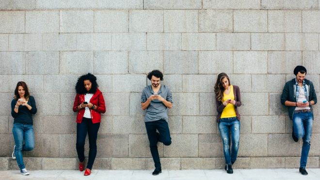 Cómo programar mensajes de WhatsApp (y así no quedar mal en aniversarios y otras fechas importantes)