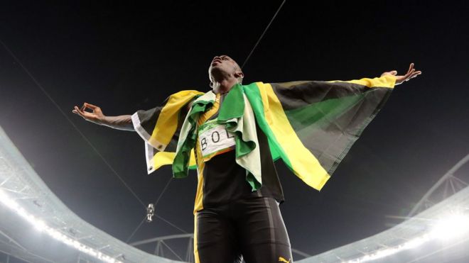 Jamaica"s Usain Bolt celebrates winning the gold medal in the men"s 4x100-meter relay final during the athletics competitions of the 2016 Summer Olympics