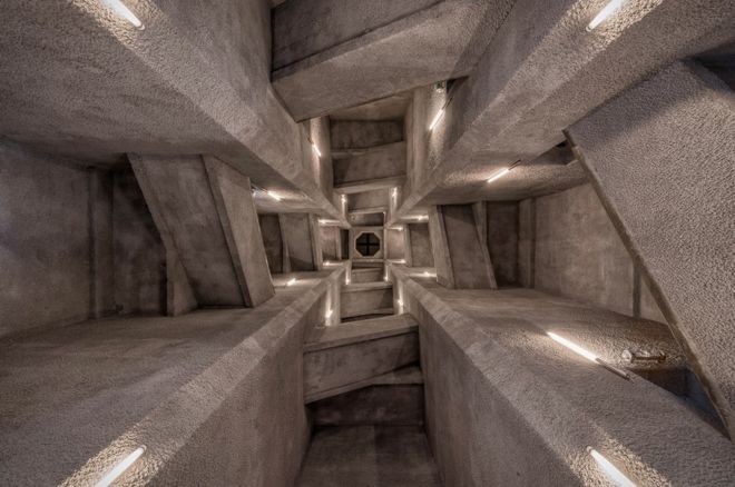 நினைவகத்தின் உள்பகுதி