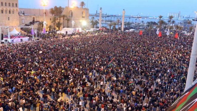 La place des Martyrs à Tripoli a refusé du monde samedi.