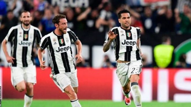 Wachezaji wa klabu ya Itali Juventus wakisheherekea ushindi wao dhidi ya Monaco