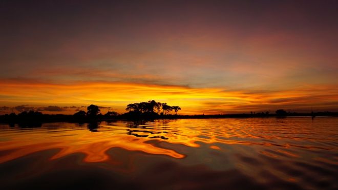 Atardecer en el delta de Okavango.