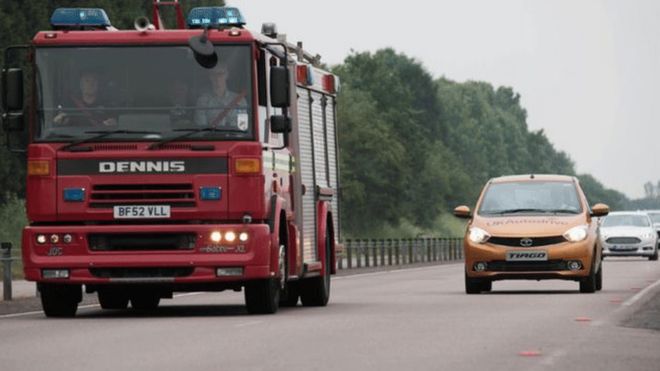 بريطانيا تسمح بتجريب السيارات ذاتية القيادة على الطرق العامة